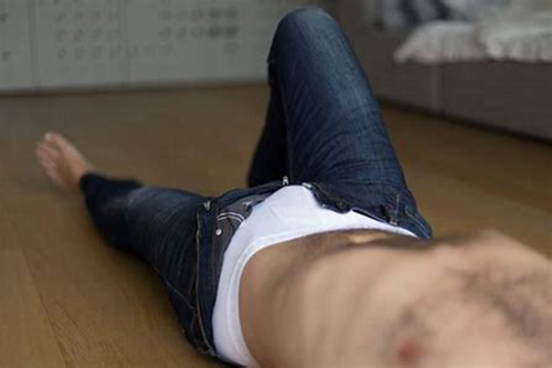 38-3-wear tight-fitting briefs