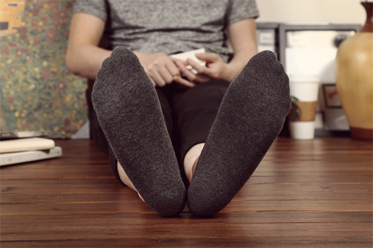 Anti-bacterial custom cotton 100%cotton elastane solid color silicone non slip no show invisible socks men women