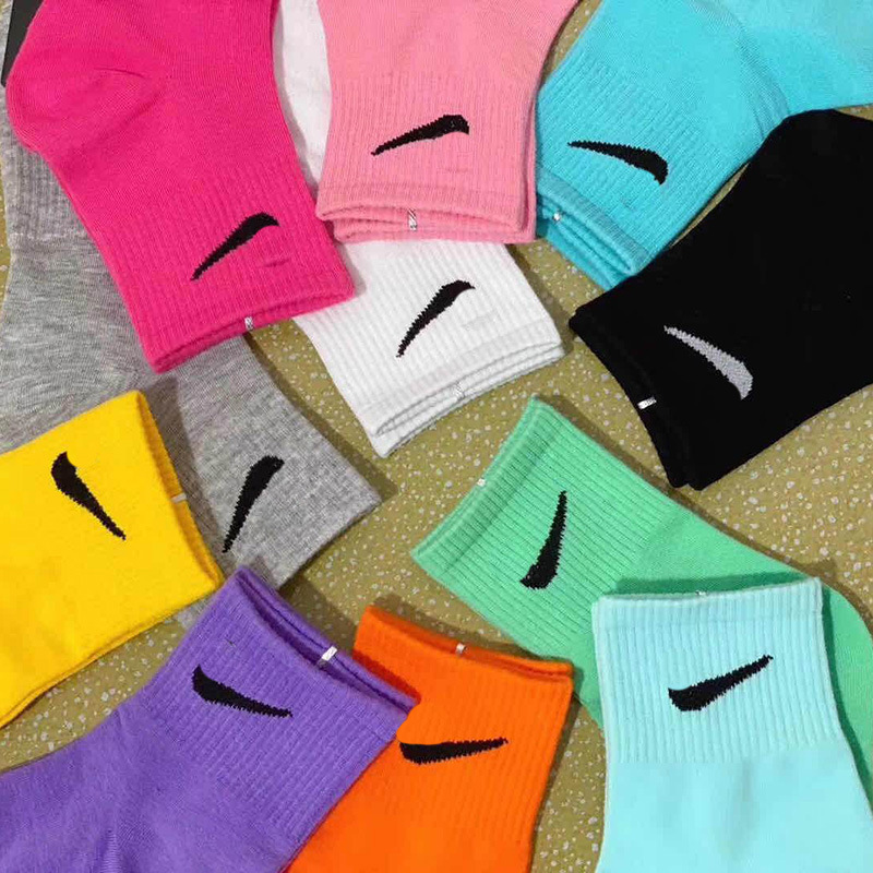 2020 New Cheap Wholesale Thin Candy Color Cotton Tube Women Branded Graffiti NK Sport Socks